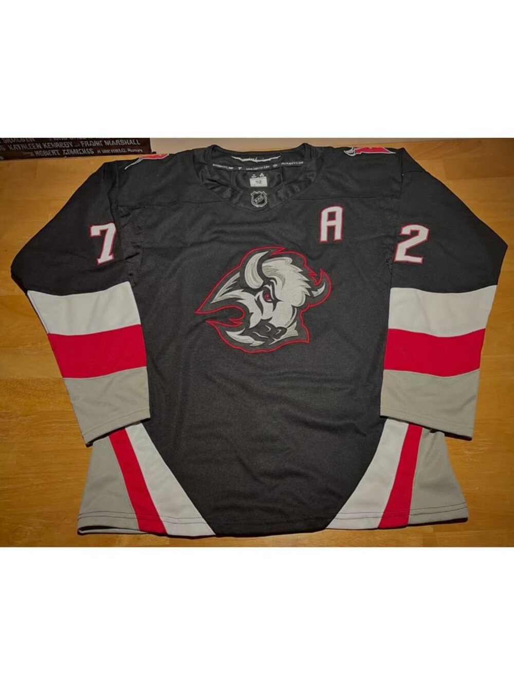 NHL Hockey Buffalo Sabres Tage Thompson #72 Sewn Jersey Sz: 52 Large Black NWT